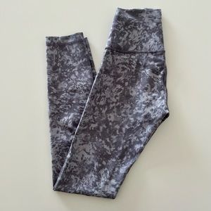 Lululemon Wunder High Rise 25” Legging - size 2